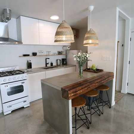 Concrete Suite 5 Min Walk To Shands Uf Gainesville Esterno foto