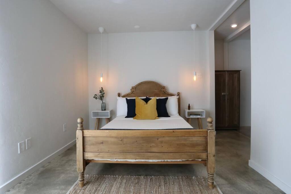 Concrete Suite 5 Min Walk To Shands Uf Gainesville Esterno foto