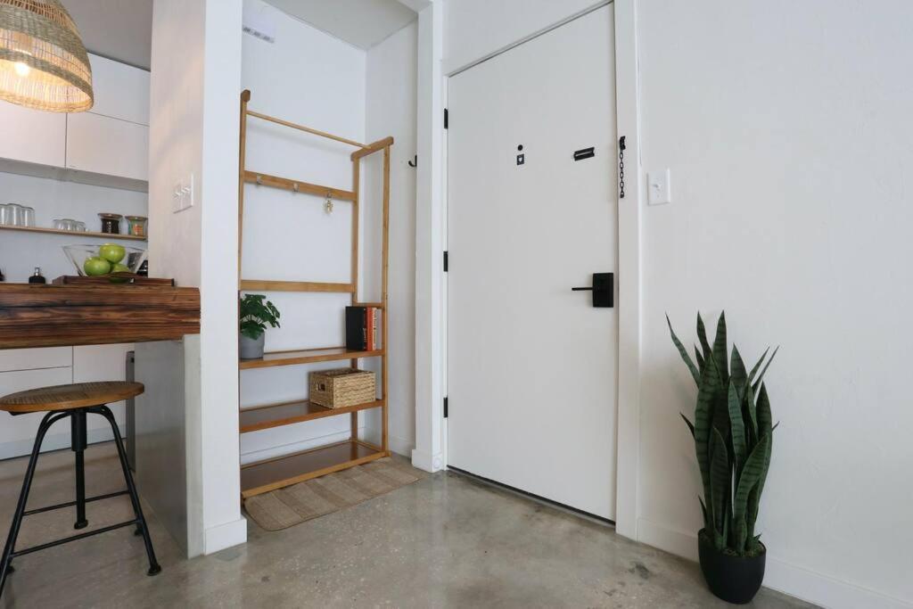 Concrete Suite 5 Min Walk To Shands Uf Gainesville Esterno foto