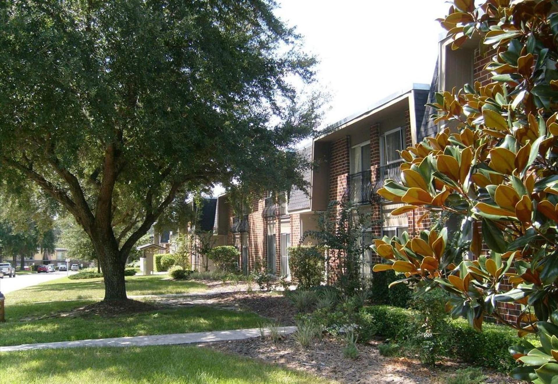 Concrete Suite 5 Min Walk To Shands Uf Gainesville Esterno foto